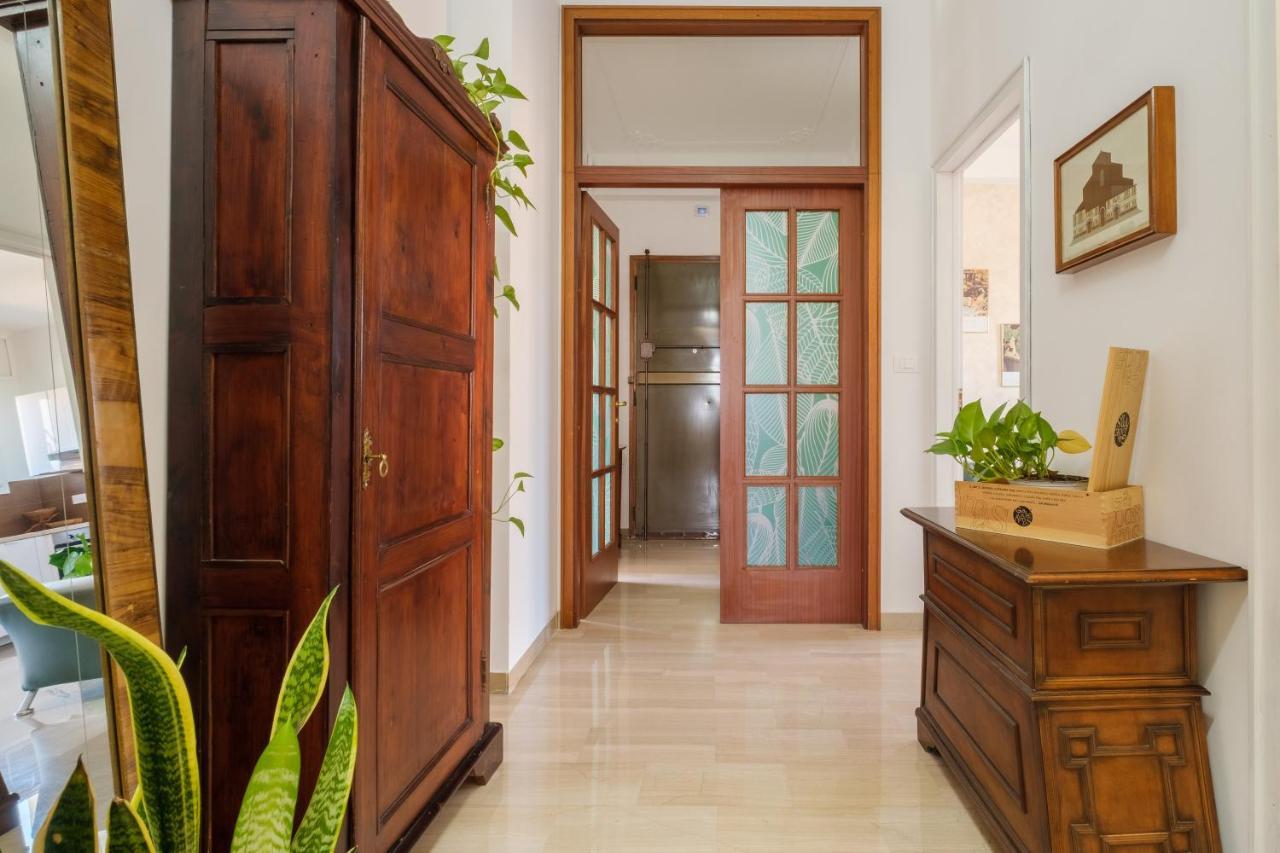 Fabula Rooms 3 Suites With Private Bathroom Bolonya Dış mekan fotoğraf