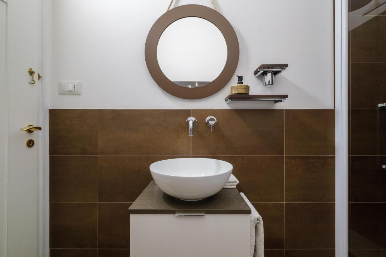 Fabula Rooms 3 Suites With Private Bathroom Bolonya Dış mekan fotoğraf