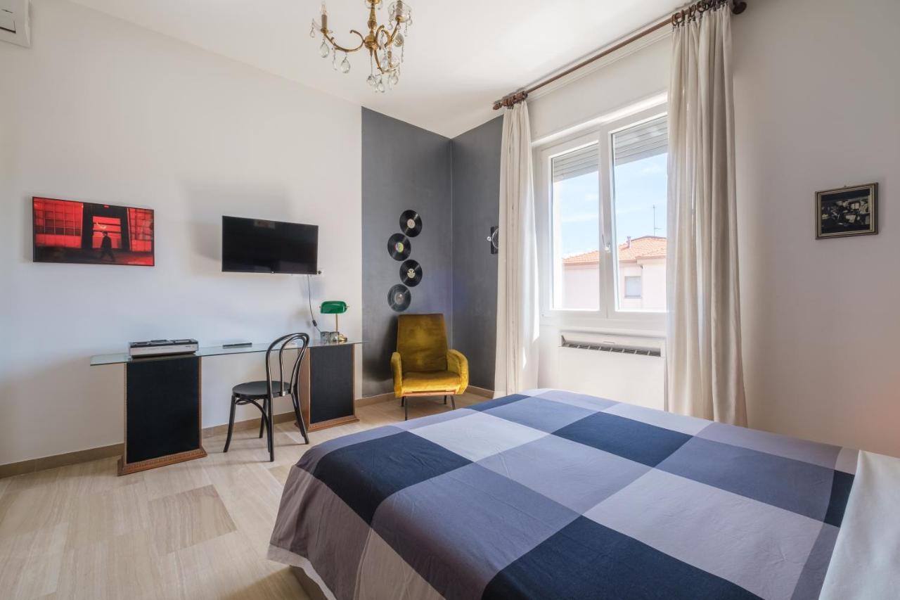 Fabula Rooms 3 Suites With Private Bathroom Bolonya Dış mekan fotoğraf