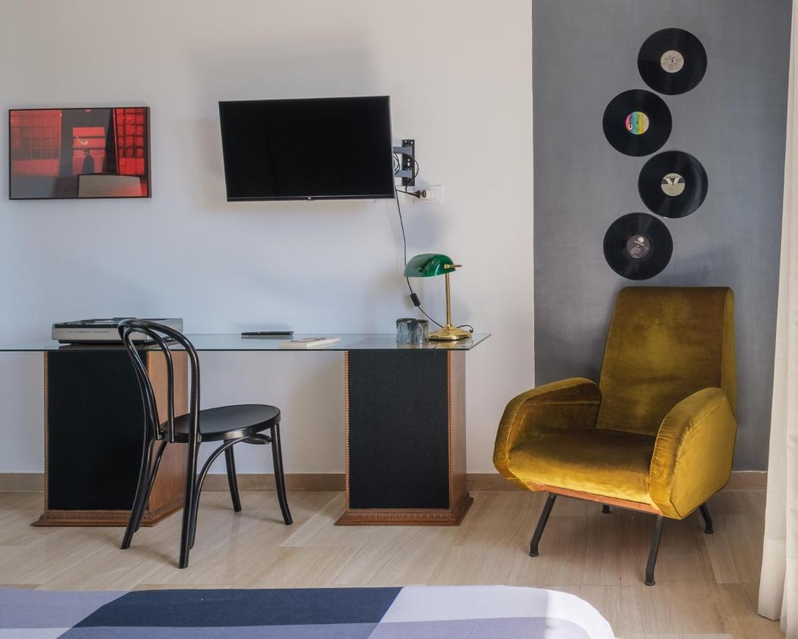 Fabula Rooms 3 Suites With Private Bathroom Bolonya Dış mekan fotoğraf