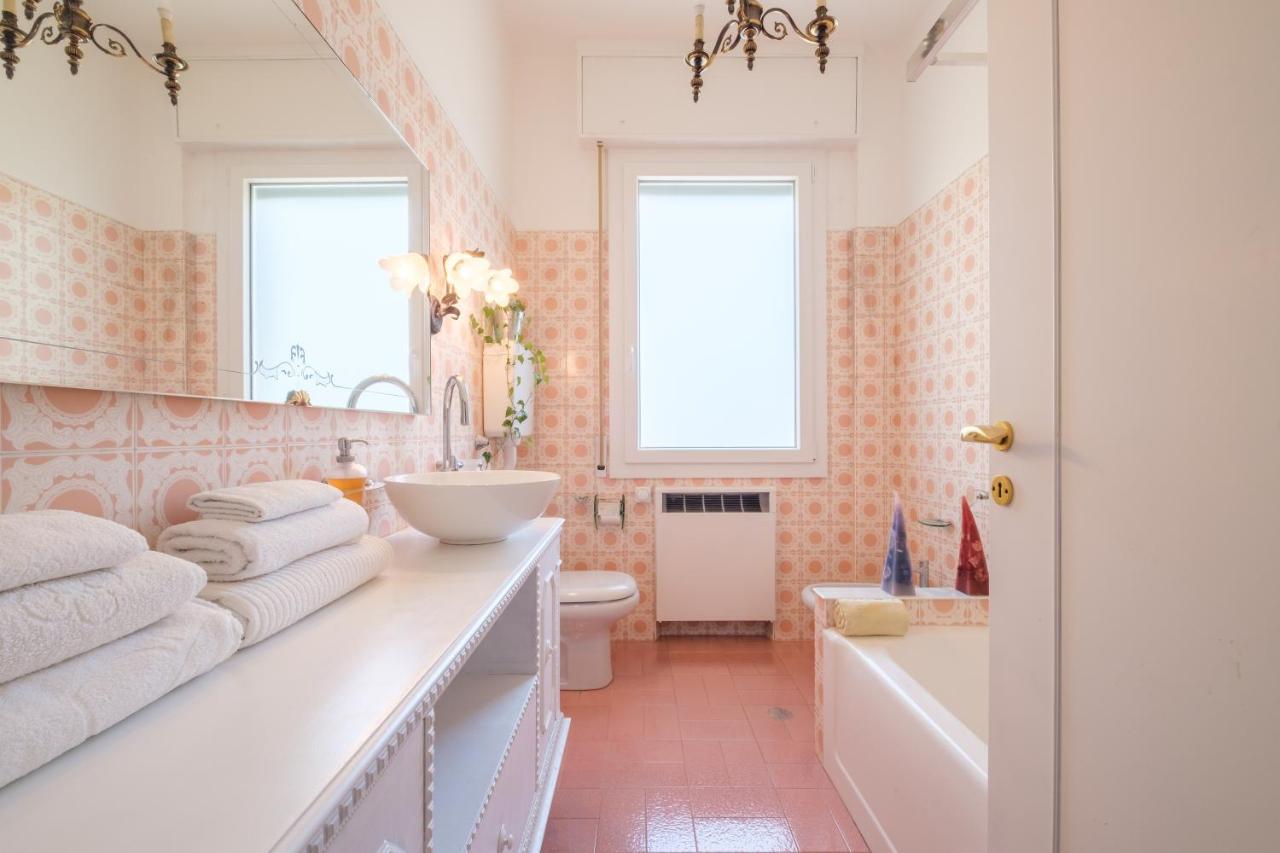 Fabula Rooms 3 Suites With Private Bathroom Bolonya Dış mekan fotoğraf